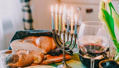 贺博生:黄金震荡上涨最新行情走势分析 原油今日多空操作建议