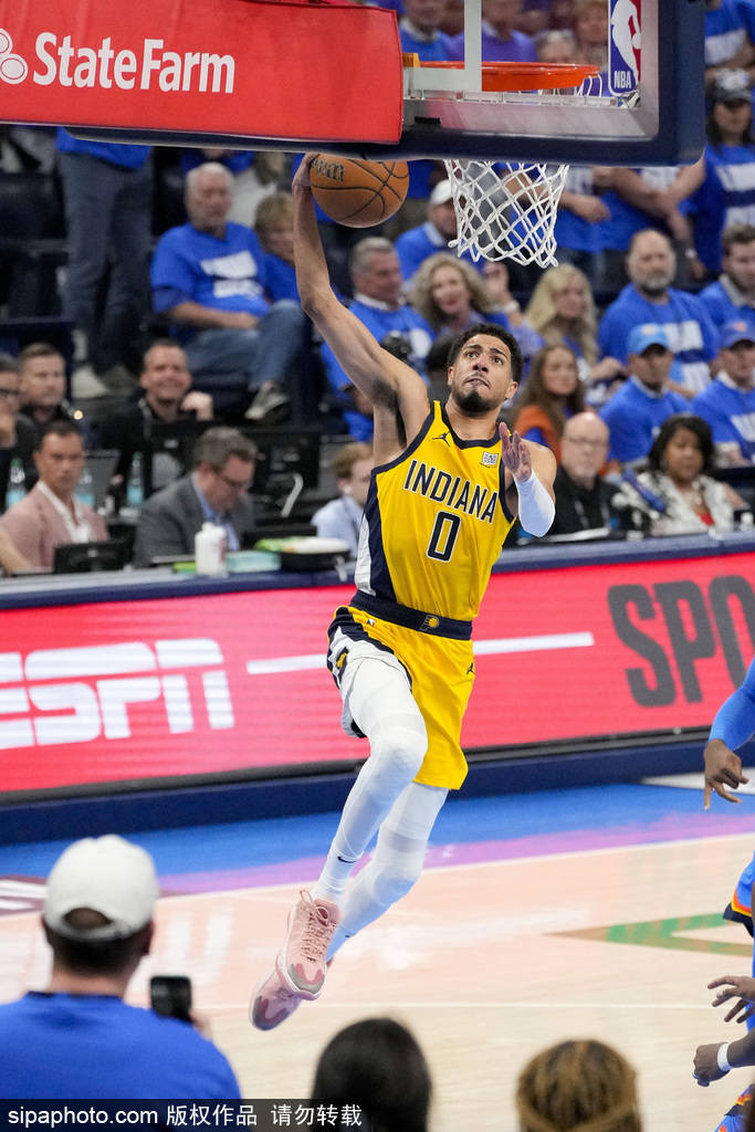 总决赛关键时刻！西亚卡姆力挺受伤哈利伯顿：我们100%支持你