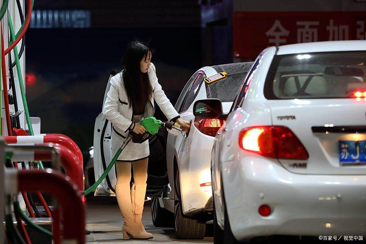 今日油价调整最新消息：国际油价大涨，7月15日国内油价大幅下调