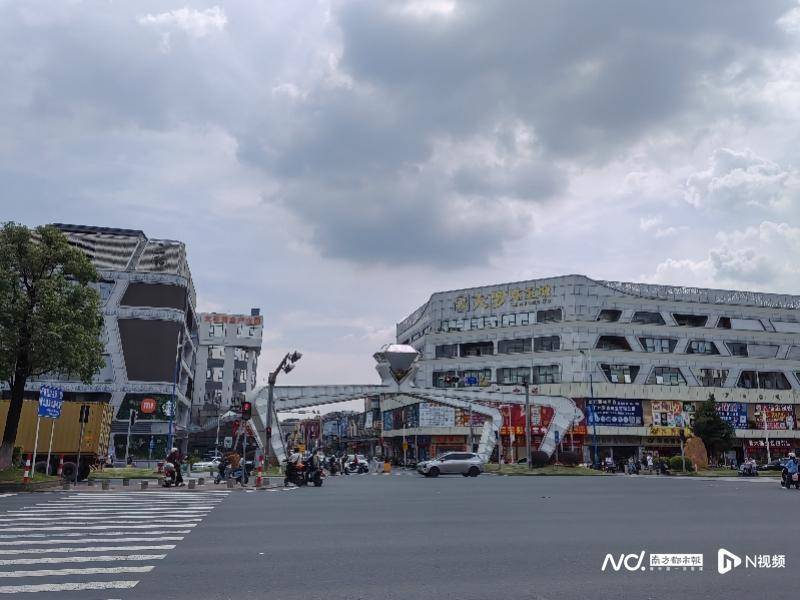 “褪色”的广州番禺珠宝小镇，如何从世界工厂迈向文化智造？